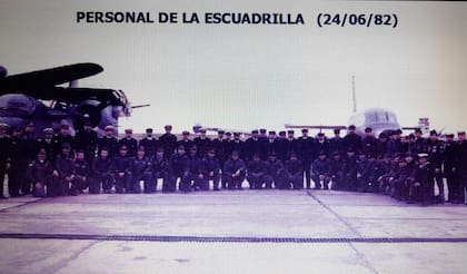 El personal de la escuadrilla antisubmarina
