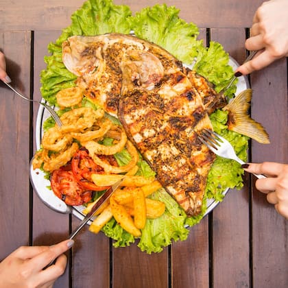 El pescado a la parrila también tiene sus seguidores en La Brasería