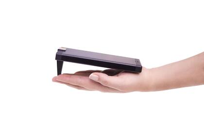 El peso del dispositivo de Sony es de sólo 209 g