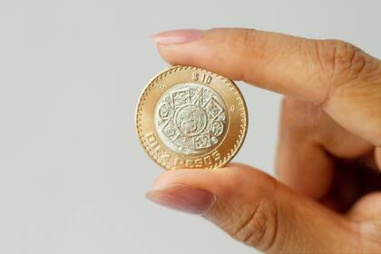 El peso mexicano inicia la jornada con una tendencia a la depreciación