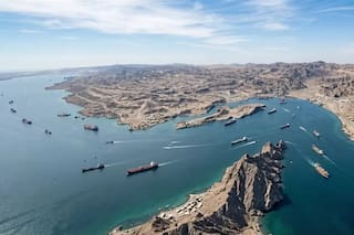 El petróleo se fortalece y las bolsas se moderan en Asia pendientes de Oriente Medio