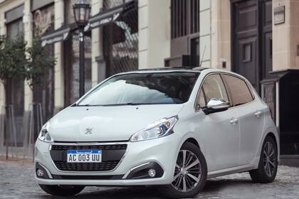 El Peugeot 208 también figura entre los más vendidos