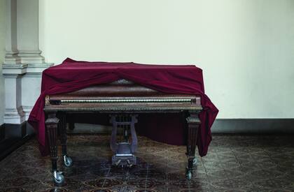 El piano Erard usado en el concierto quedó como una reliquia en el Teatro Municipal de la ciudad