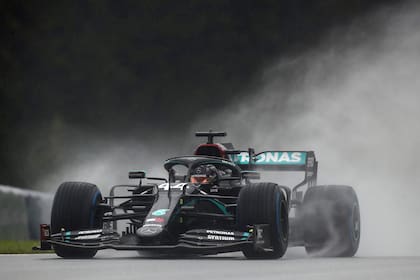 Hamilton lidera las posiciones de la temporada de la F1 después de las tres primeras carreras: ganó Estiria y Hungría, los últimos dos GPs