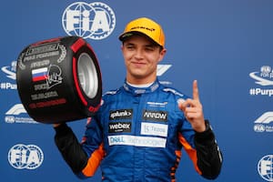 Norris logró su primera pole en la Fórmula 1 y Russell saldrá tercero