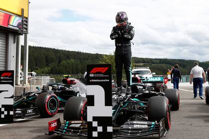 Lewis Hamilton homenajeó a Chadwick Boseman, que falleció a los 43 años a causa de un cáncer de colon.