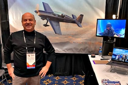 El piloto e instructor de vuelo, Charles Thomas “Chuck” Coleman