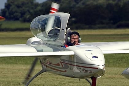 El piloto fallecido fue identificado como Aldo Nicola, de 74 años