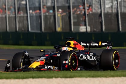 El piloto holandés de Red Bull Racing, Max Verstappen, compite durante el Gran Premio de Australia de Fórmula Uno de 2023 en el circuito de Albert Park en Melbourne el 2 de abril de 2023