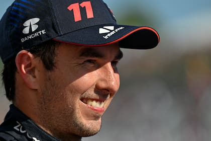 El piloto mexicano está en una pausa profesional tras dejar Red Bull al finalizar la temporada 2024