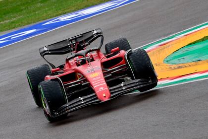 El piloto monegasco de Ferrari, Charles Leclerc, en el Gran Premio de Fórmula Uno de Emilia Romagna 