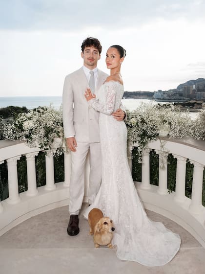 El piloto y su pareja están juntos desde 2023 (Foto: @alexandramalenaleclerc)