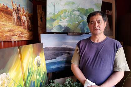 El pintor taiwanés tiene una técnica que enseñaba a sus alumnos antes de la pandemia