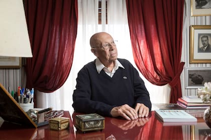 El pionero de la medicina del quemado, Fortunato Benaím, recuperado después de haber sufrido problema de salud, tiene varios proyectos en marcha para elevar el tratamiento de las quemaduras en el país