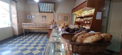 El piso calcáreo es el original que tenía la casa