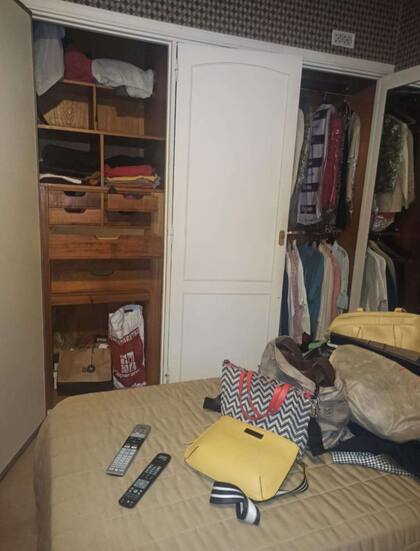 El placard de uno de los cuartos, con los habitáculos vacíos