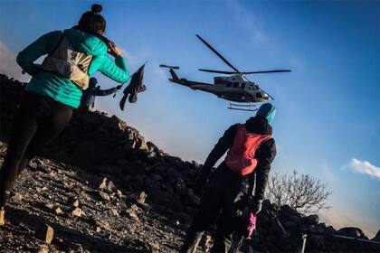 El plan A era que Analía descienda por vía aérea, pero eso no pudo realizarse “por las inclemencias climáticas y el terreno”, según explicó el secretario de Seguridad de Salta, Benjamín Cruz