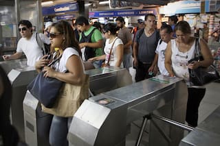 Metrodelegados liberan molinetes de 7 a 9 en la estación Juan Manuel de Rosas