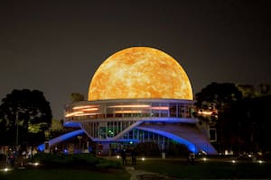 El Planetario abrirá sus puertas para que los vecinos contemplen el eclipse total de Luna de este viernes 14 de marzo