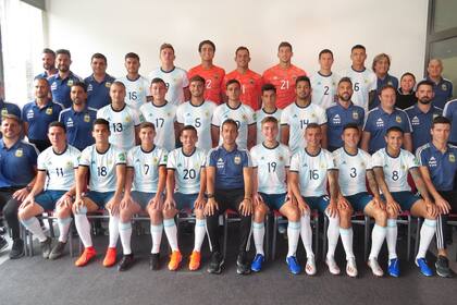 El plantel completo; este sábado, la selección debutará ante Sudáfrica.