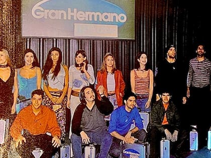 El plantel con los participantes de Gran Hermano, segunda edición, del año 2001
