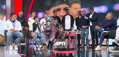 El plantel de Platense visitó los estudios de ESPN para escuchar la historia de Toto Calogero, el profesor de Máximo Palma que emocionó a todos con su historia