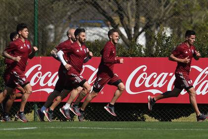 River trabaja en su centro de entrenamiento: el domingo visita a Independiente