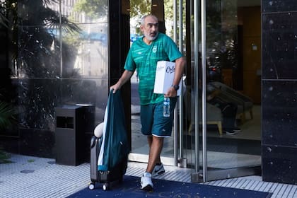 El plantel de Sarmiento se enteró que no jugaba cuando estaba en camino al estadio