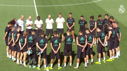El plantel dirigido por Zidane y su minuto de silencio