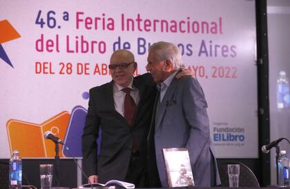 El plato fuerte de la Feria fue el diálogo de Jorge Fernández Díaz y Mario Vargas Llosa 