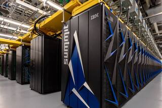 La computadora Summit de IBM ya identificó 77 drogas contra el coronavirus