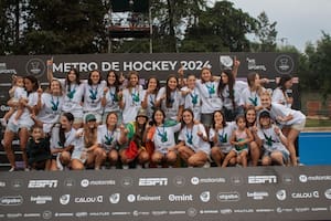 El podio de Lomas, campeón de la temporada del Metropolitano de hockey femenino