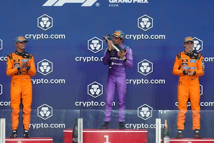 El podio del Gran Premio de Miami, con Kimi Antonelli en lo más alto escoltado por Norris y Piastri