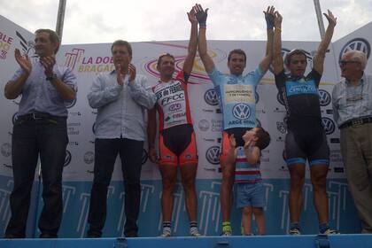 El podio del Prólogo de la Doble Bragado en Tigre