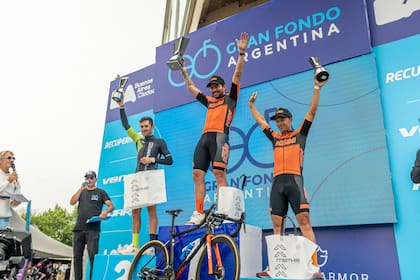 El podio en el Gran Fondo Argentino 2024