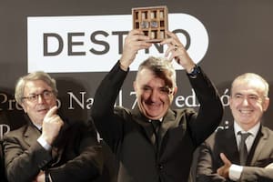 El escritor español Manuel Vilas ganó el premio Nadal con su novela “Nosotros”