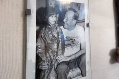 El Polaco junto a su nieta Lorena.