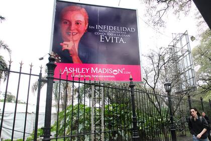 El polémico cartel con la imagen de Evita