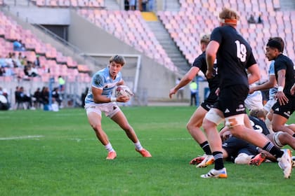 El polifuncional back Luciano Avaca, autor del tercer try tras una intercepción
