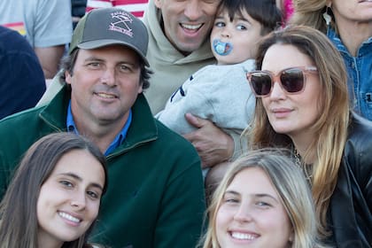 El polista Nito Uranga y su mujer, Sol Estevanez, infaltables en la final del Abierto de Hurlingham.