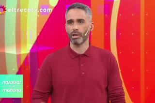 El “Pollo” Álvarez volvió de París y fue directo a su programa: la sorpresa de sus compañeros por su aparición