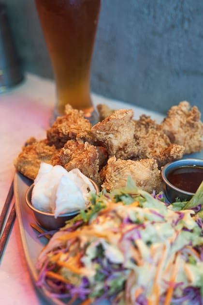 El pollo suele comerse con Gochugaru o Gochujang