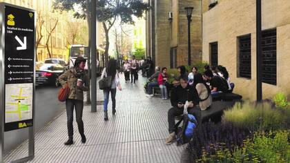 El polo recreativo en la plaza Houssay