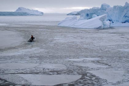 Según los científicos, la disminución de la cubierta de hielo se debe al cambio climático
