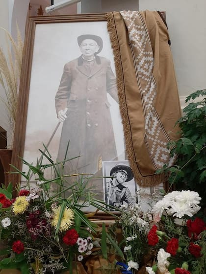 El poncho, ya en la Villa Cura Brochero, en Córdoba