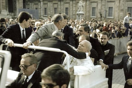 El pontífice recibió cuatro disparos en la plaza San Pedro, y fue ingresado de urgencia en Gemelli, donde crearon una suite papal en mayo de 1981