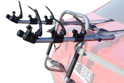 El portabicicletas trasero no está permitido por la ley