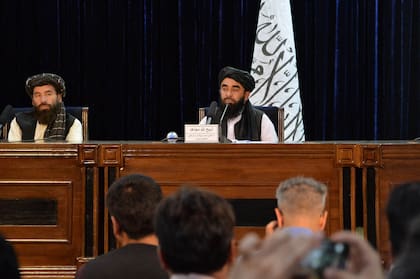 El portavoz de los talibanes, Zabihullah Mujahid, remarcó que existen "promesas de que el suelo afgano no será utilizado en contra nadie” (AFP)