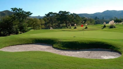 El Potrerillo de Larreta cuenta con una cancha de golf de 18 hoyos