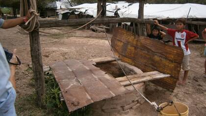 El pozo de la familia Galván, en Los Pereyra, Tucumán